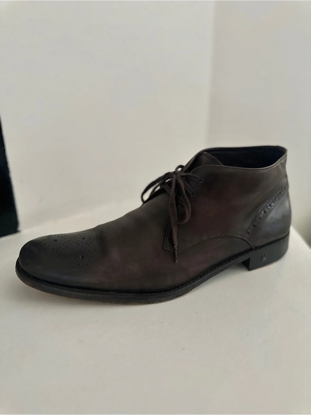 JOHN VARVATOS Men’s Leather Chukka Boots Brown Size 11